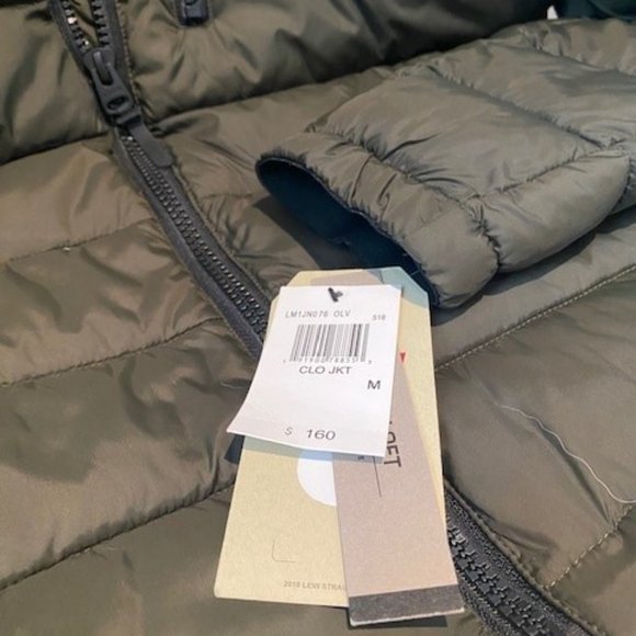 NEW Levi's Puffer Coat - Picture 2 of 6